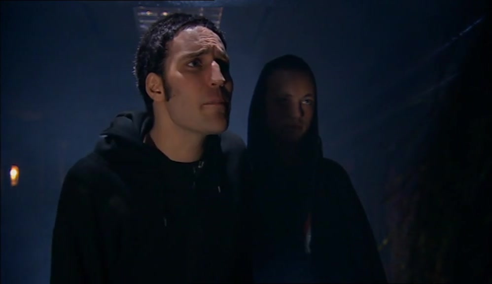 - YES. I DO NOT HAVE A SISTER. - DON'T BACKCHAT ME, BIGHEAD. I'LL BUST YOU UP. 