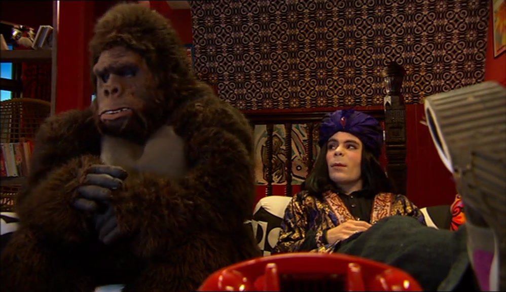 - IT'S GONNA BE A STRONG ONE. - I'VE GOT A BAD FEELING ABOUT THIS. 