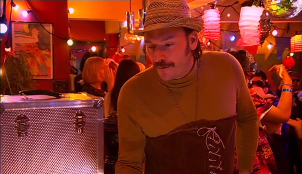 - SLAM IT DOWN. - CAN WE HAVE THE MUSIC OF FOR A MINUTE? 