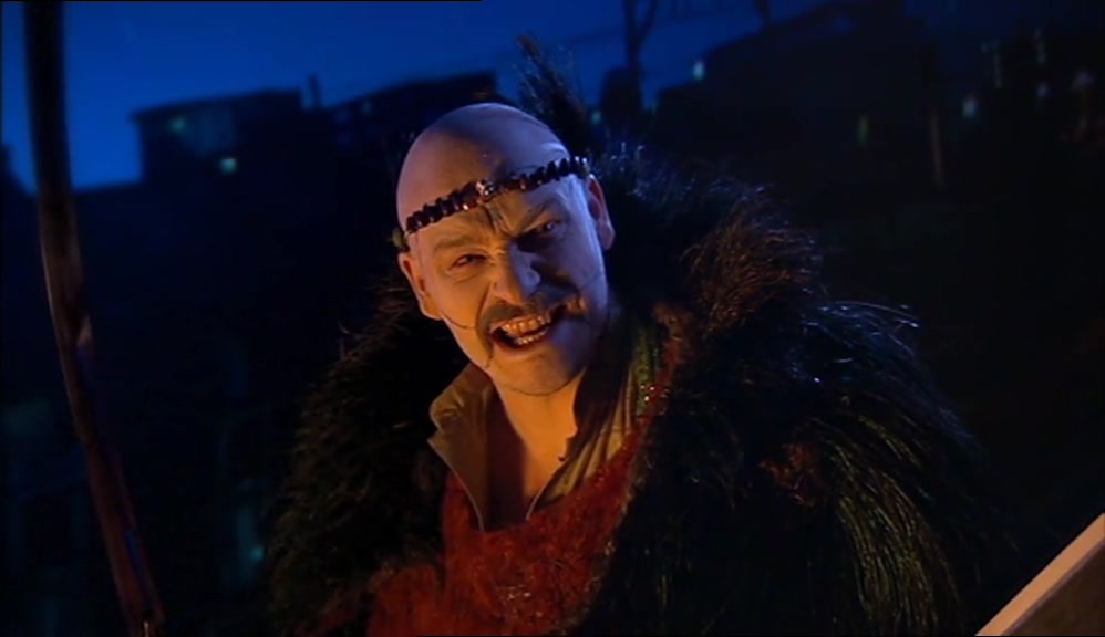 - THE LIES OF A BACKTRACKING WORM! - I'M IN LOVE WITH HOWARD. 