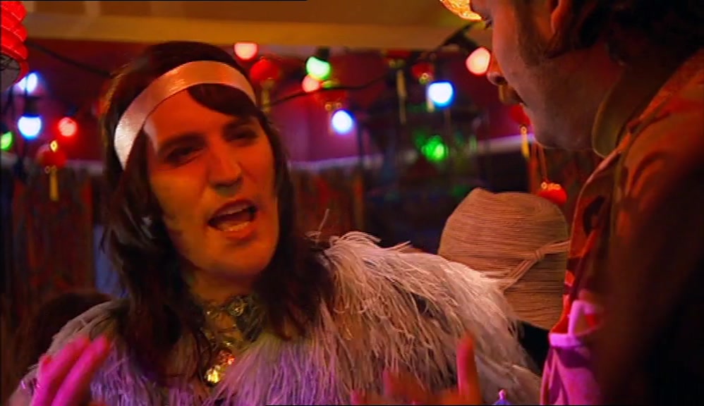 SORRY. I HAVE TO MAKE A BIG ENTRANCE LIKE THAT SO EVERYONE FEELS THEY'VE HAD CONTACT WITH ME. 