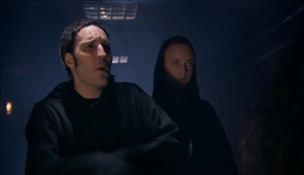 - YES. I DO NOT HAVE A SISTER. - DON'T BACKCHAT ME, BIGHEAD. I'LL BUST YOU UP. 