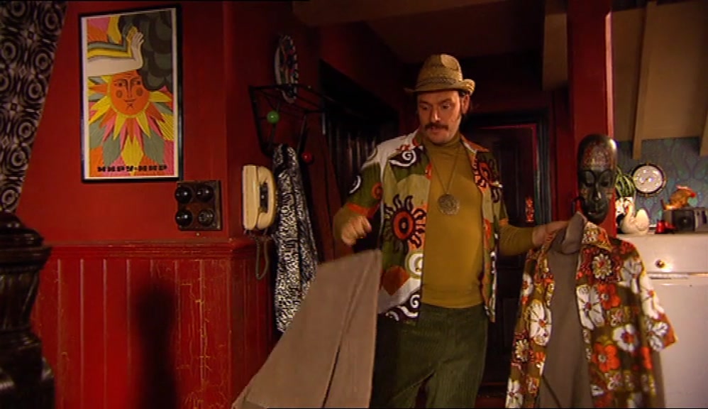 BUT WHAT IF I WENT FOR A FINER-GAUGE CORDUROY... UP AGAINST A MUFIN? 