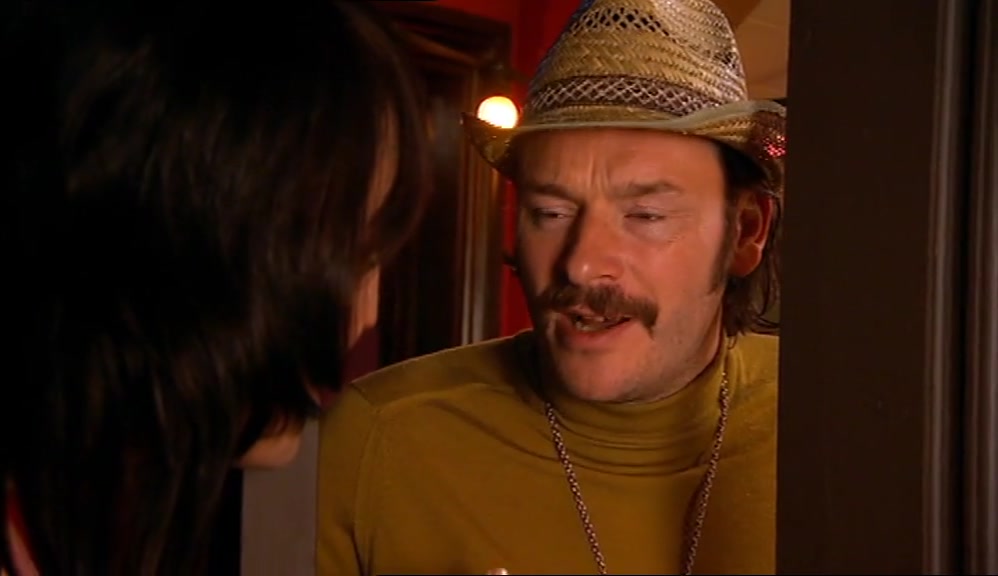 - IT'S MY PARTY. - OH, YEAH, THESE PEOPLE ARE HERE FOR YOU. 