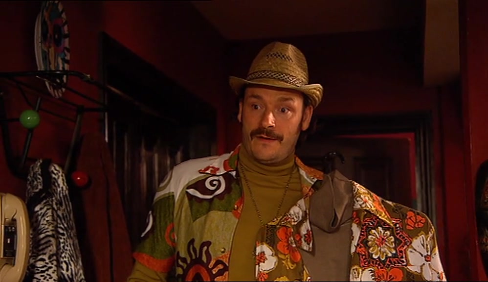 BUT WHAT IF I WENT FOR A FINER-GAUGE CORDUROY... UP AGAINST A MUFIN? 