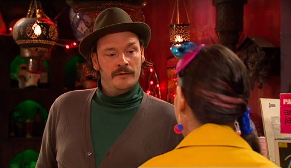 - UM... I HEARD THERE WAS A PARTY HERE TONIGHT. - (VINCE) HOWARD DOESN'T WANT A PARTY. 