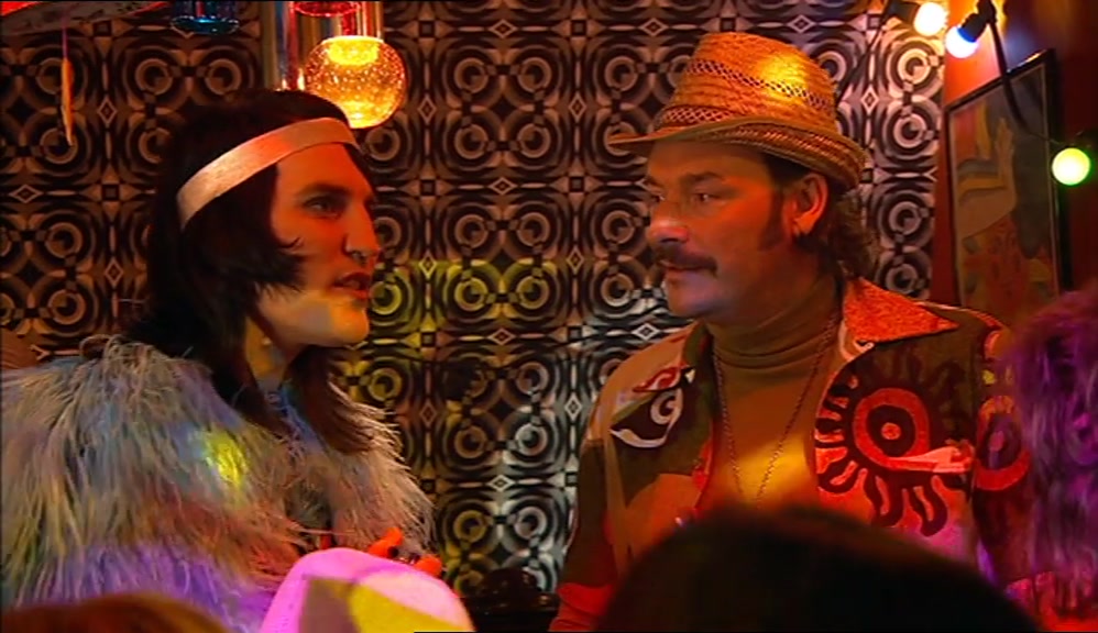 SORRY. I HAVE TO MAKE A BIG ENTRANCE LIKE THAT SO EVERYONE FEELS THEY'VE HAD CONTACT WITH ME. 