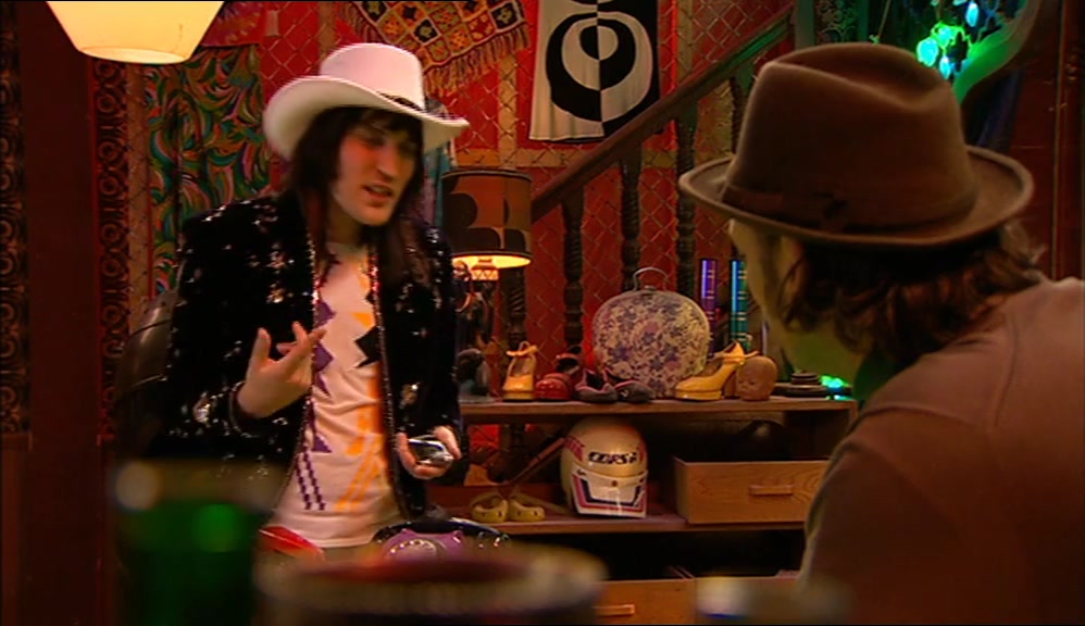 - WELL, DISINVITE THEM. - THEY'RE GOOD PEOPLE. IT'LL BE EMBARRASSING. 