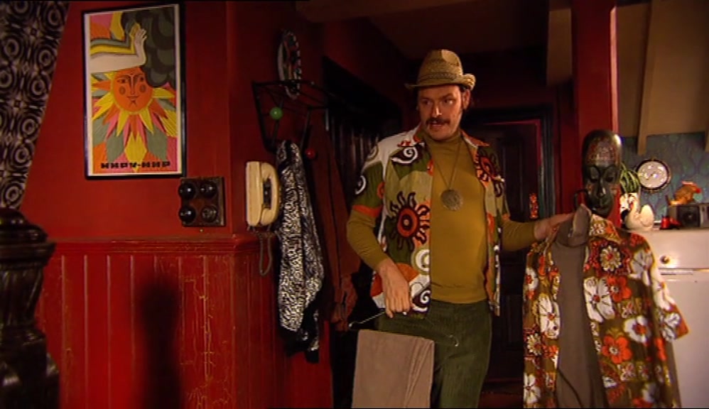 BUT WHAT IF I WENT FOR A FINER-GAUGE CORDUROY... UP AGAINST A MUFIN? 