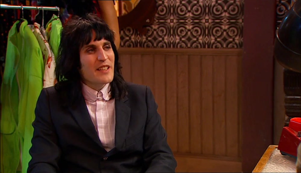 WHAT ARE YOU DOING? HOWARD, HAVE YOU FROZEN? 