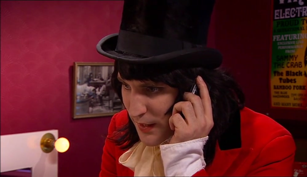 SAMMY'S GONE MAD. HE'S MUTILATED EVERYONE. WE NEED AN ACTOR. CAN YOU COME DOWN? 