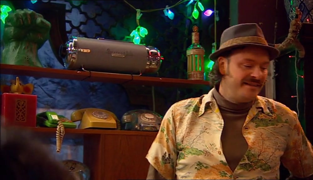 - YOU'D BETTER NOT DO THAT TONIGHT. - THAT WAS A JOKE. I WAS JOKING WITH YOU. 