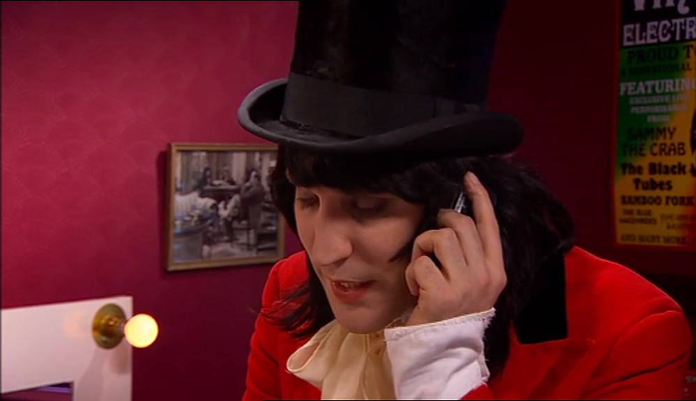 SAMMY'S GONE MAD. HE'S MUTILATED EVERYONE. WE NEED AN ACTOR. CAN YOU COME DOWN? 