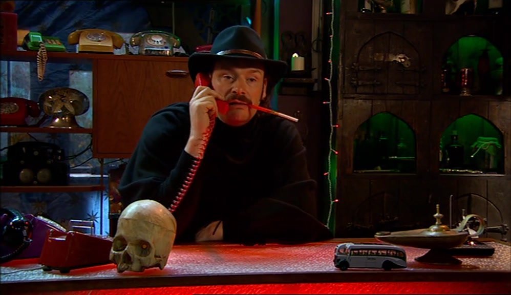 - HELLO? HOWARD MOON. - HEY, IT'S VINCE. 