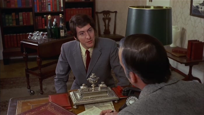 - CARRY ON. - I'M A FULLY QUALIFIED MOUNTAINEER. 