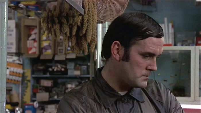 - I'VE GOT A SLUG. - DOES IT TALK? 