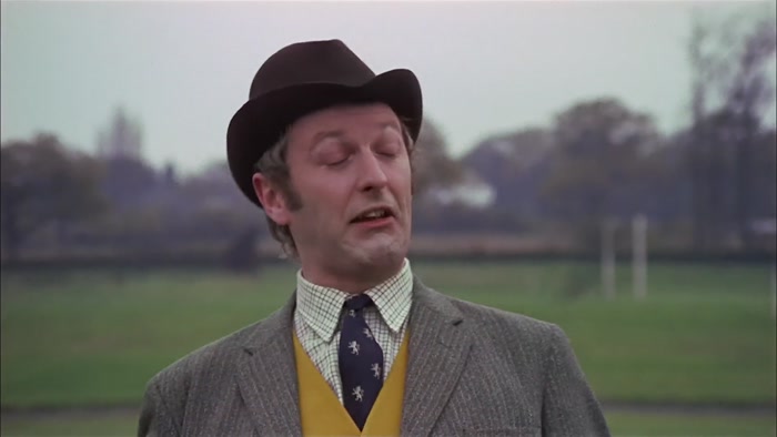 AND FINALLY, OLIVER SINGEN MOLLUSK, ANOTHER OLD ITALIAN. 