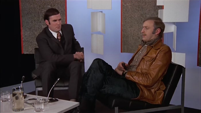 - LITTLE FRANNIE BOO. - THAT'S IT. I'M LEAVING. 