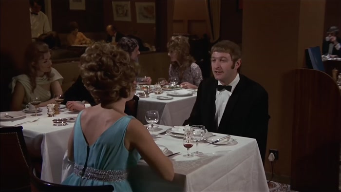 THAT'S ALL RIGHT, DARLING. I'M 20 MINUTES LATE MYSELF. 