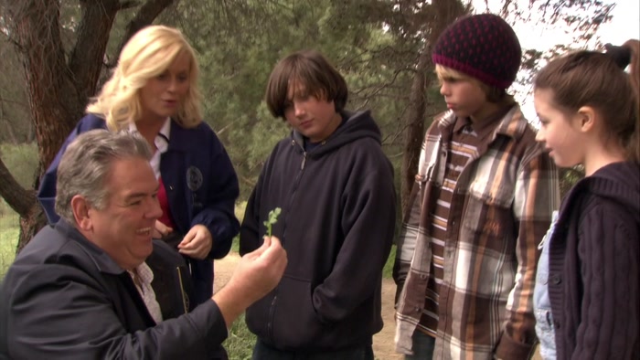 - YEAH, TAKE A LOOK AT THAT. - WOW. 