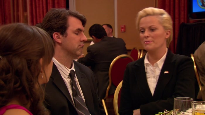 I AM LESLIE KNOPE FROM THE PARKS... WHAT ARE YOU DOING? 