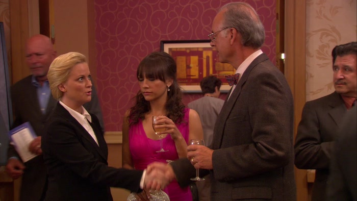 I AM LESLIE KNOPE. I AM THE DAUGHTER OF THE HONOREE THIS EVENING. 