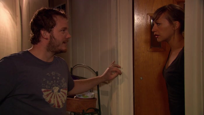 - YEAH. - HE JUST FELL IN THE PIT! 