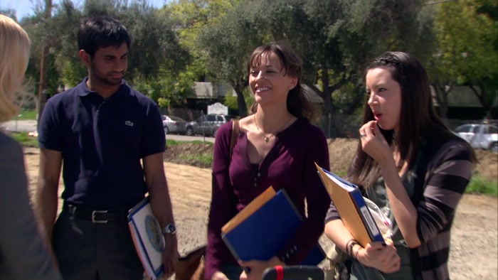 LESLIE AND THE PARK DEPARTMENT ARE BACK IN SESSION. 