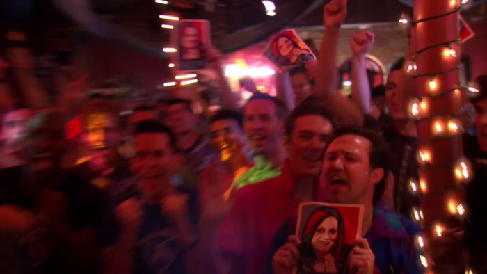 LESLIE! LESLIE! LESLIE! LESLIE! LESLIE! 