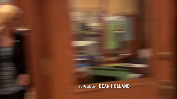 LESLIE, COME SEE THIS! CHECK OUT THIS VIDEO APRIL SENT ME. 