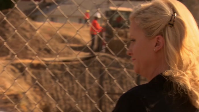 - HE SETTLED? - YUP. 
