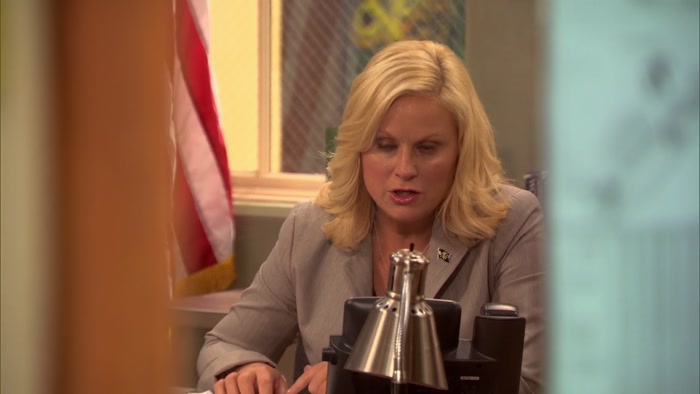 ANDY, IT'S LESLIE. LOOK.  