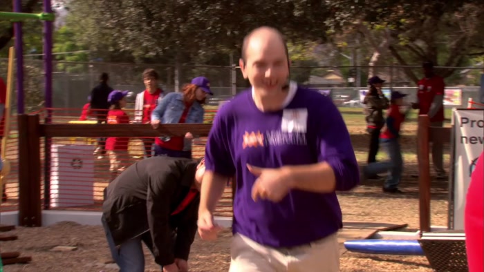 COME ON, PEOPLE! I SEE MORE GROUND THAN PLAYGROUND! 