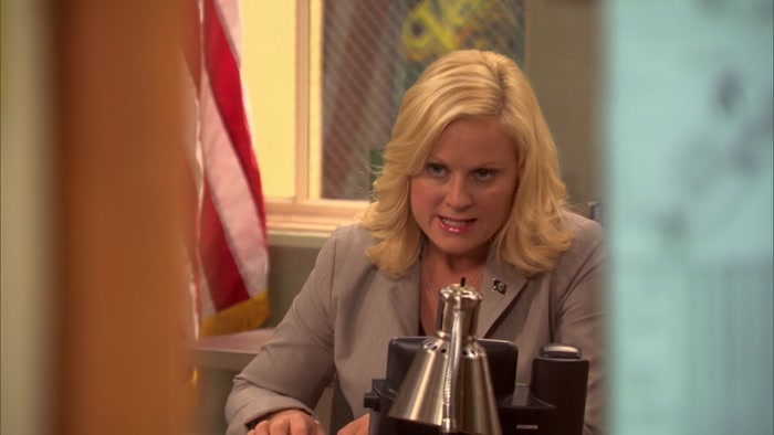 ANDY, IT'S LESLIE. LOOK.  