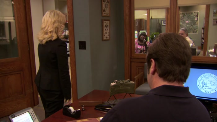 - HER HOOKS ARE IN MY BRAIN. - YEP. 