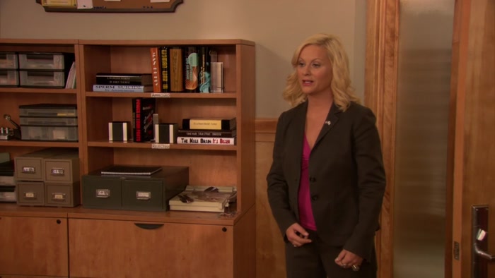 I'M LESLIE KNOPE. I CALLED A LITTLE WHILE AGO. 