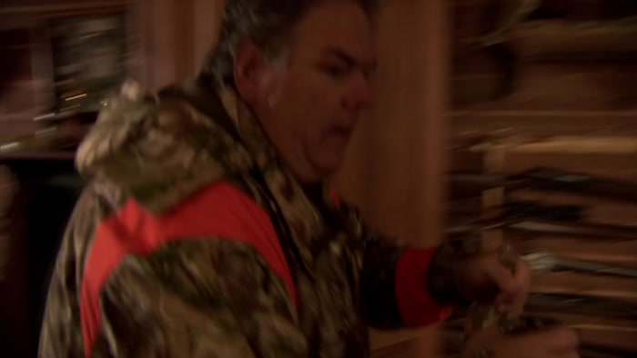 - OKAY. HERE'S YOUR SCOTCH, RON. - OKAY, JERRY. JERRY'S HERE. 