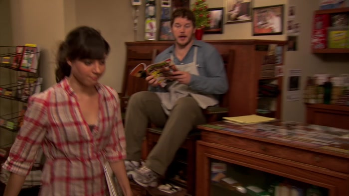 SHOESHINE. SHOESHINE. OH! HEY! HEY. 