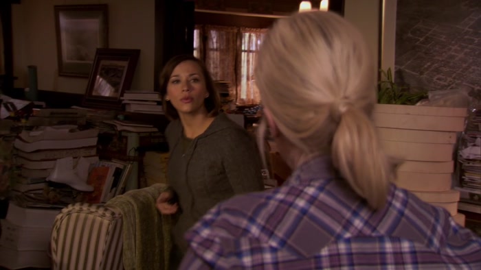 HEY, LESLIE, I FORGOT TO ASK YOU. WHAT ARE YOU COOKING? 