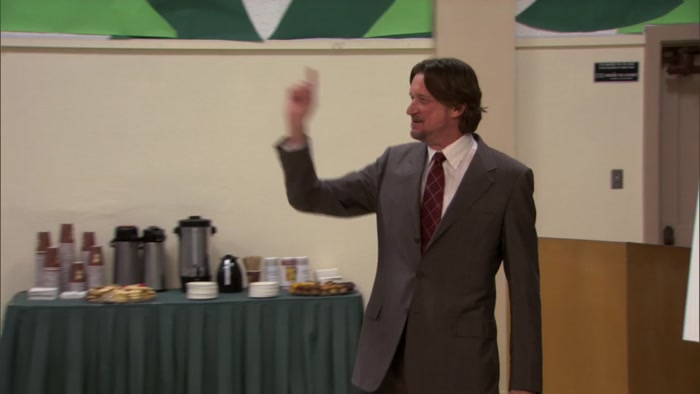 LADIES AND GENTLEMEN, MR. NICK NEWPORT, JR! 