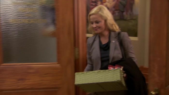 MORNING, LESLIE. DID YOU HAVE A GOOD NIGHT? 