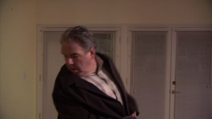 JERRY! YOU STEPPED ON DJ ROOMBA! 