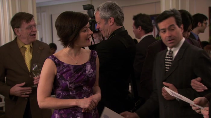 WE'RE GONNA HAVE A LITTLE MEET-AND-GREET BEFORE THE CEREMONY. 