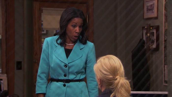 LESLIE, WHOEVER IT IS, IT'S A POSSUM. 