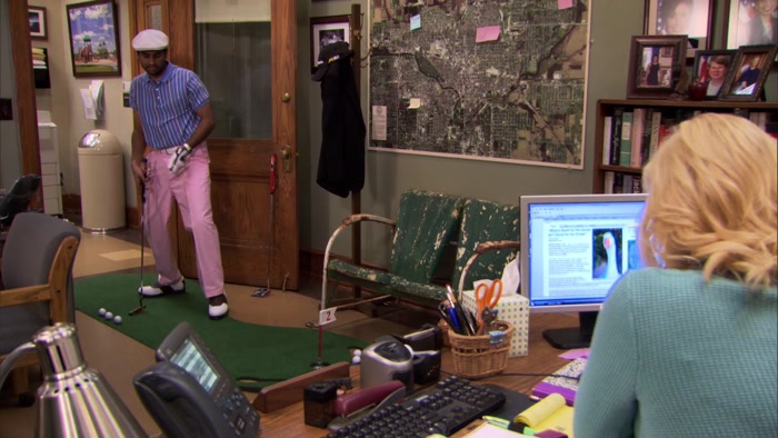 - THAT'S GREAT. - NO, IT'S AWFUL, TOM. 