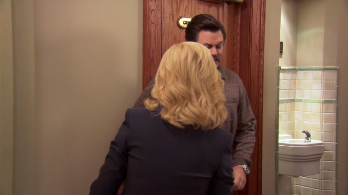 LESLIE, I HAVEN'T RELIEVED MYSELF IN FIVE HOURS, 