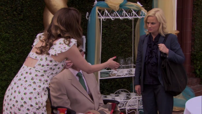 HI, I'M JESSICA WICKS, MISS PAWNEE 1994. 