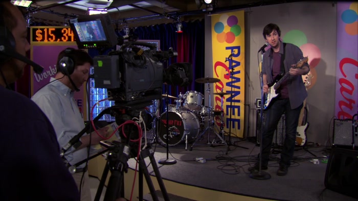 AND NOW, I'M GOING TO SEE HOW LONG I CAN HOLD A D CHORD. 