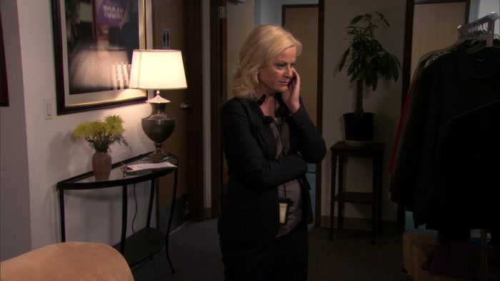 HEY, LESLIE. IT'S LESLIE. HANG IN THERE. I LOVE YOU. BYE. 