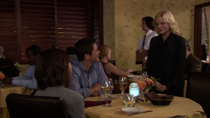 WE ARE ON A DATE. AND IT IS GOING PHENOMENALLY. 